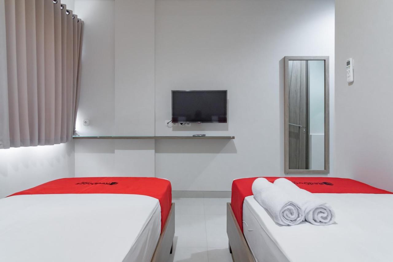 Reddoorz Plus @ Cirebon City Center ภายนอก รูปภาพ