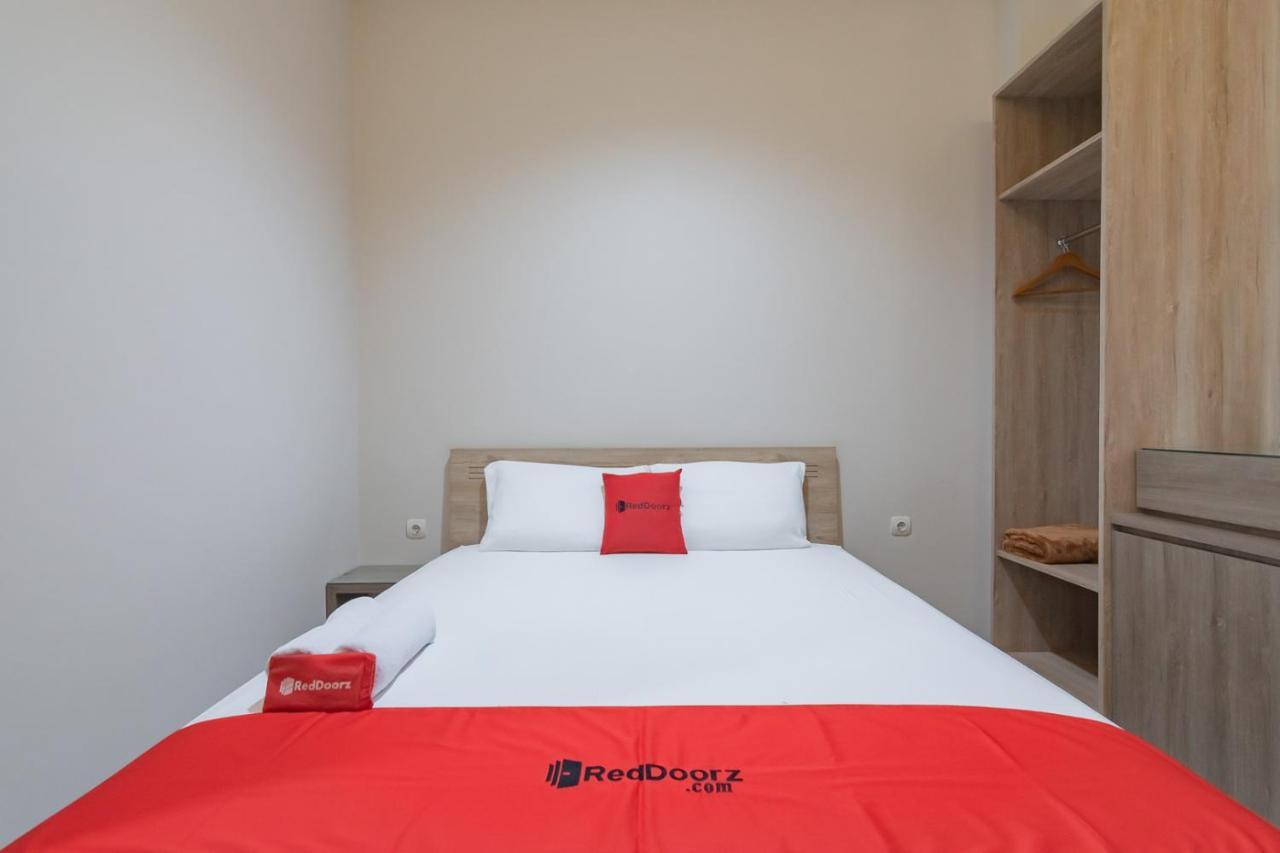 Reddoorz Plus @ Cirebon City Center ภายนอก รูปภาพ