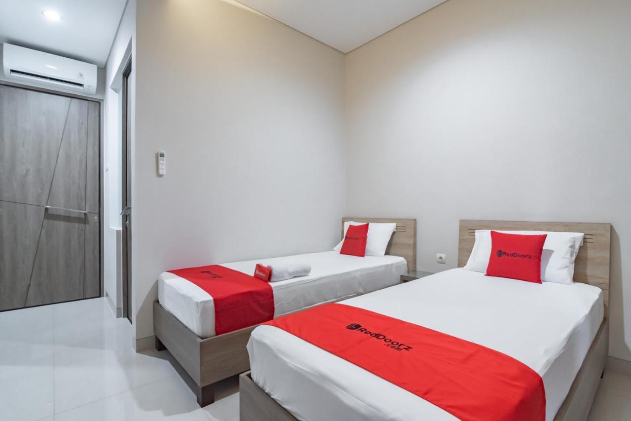 Reddoorz Plus @ Cirebon City Center ภายนอก รูปภาพ