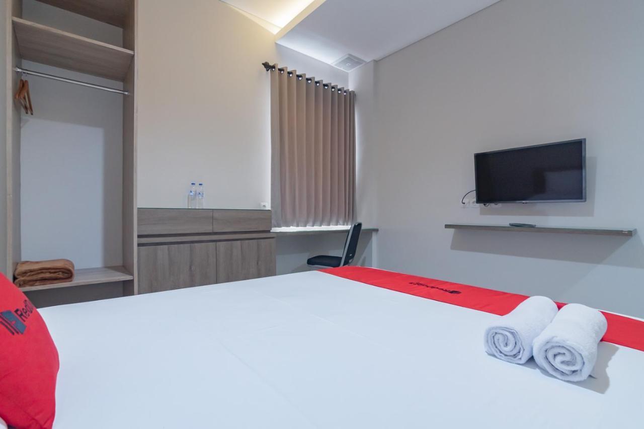 Reddoorz Plus @ Cirebon City Center ภายนอก รูปภาพ