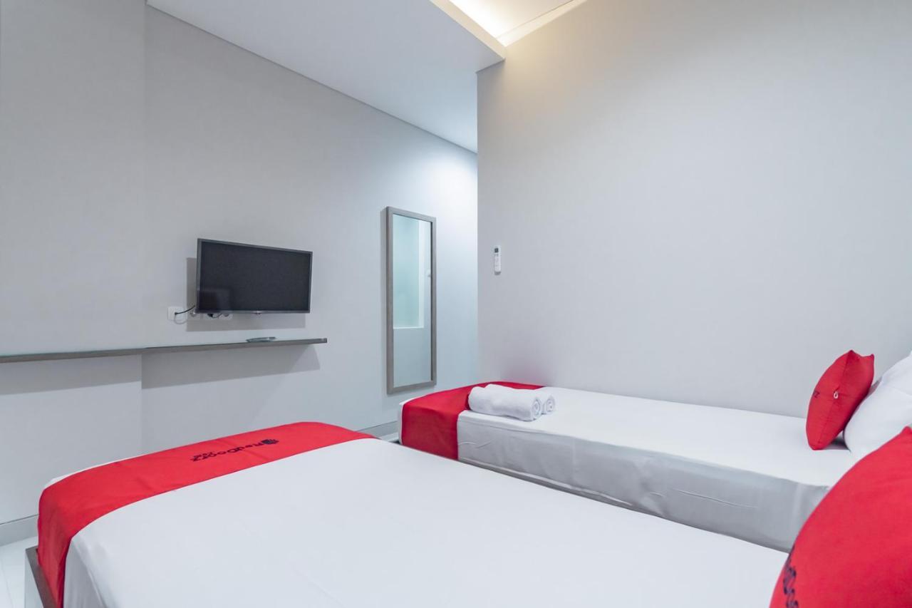 Reddoorz Plus @ Cirebon City Center ภายนอก รูปภาพ